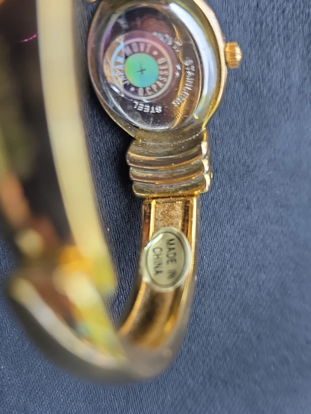 Elegant Solitaire Gold Tone Bangle Watch - Vintage Style